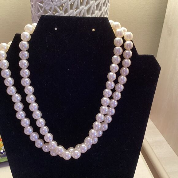Double Strand of Faux White Pearls Approx. 9 mm - Picture 2 of 6